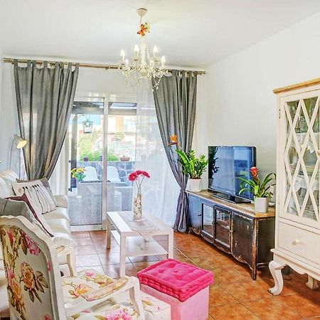 Elegant Villa In คอร์ราเลโฮ ภายนอก รูปภาพ